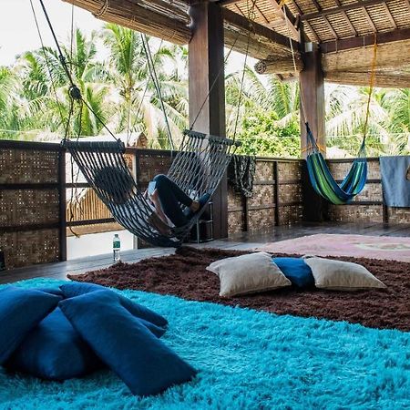 Footprints Homestay (Adults Only) General Luna  Extérieur photo