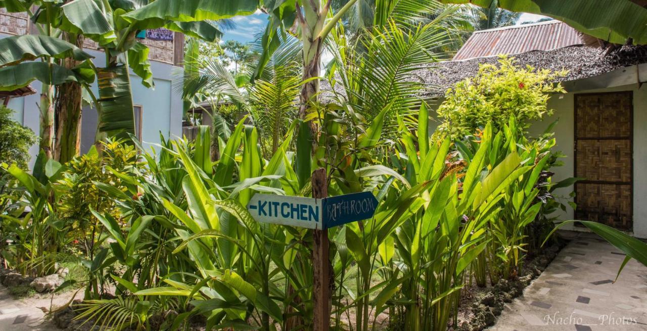 Footprints Homestay (Adults Only) General Luna  Extérieur photo