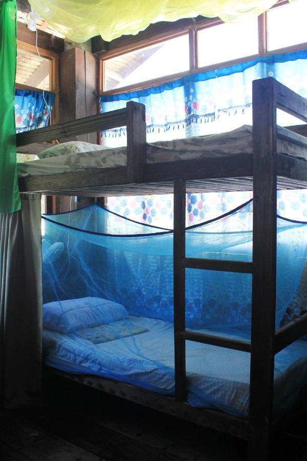 Footprints Homestay (Adults Only) General Luna  Extérieur photo