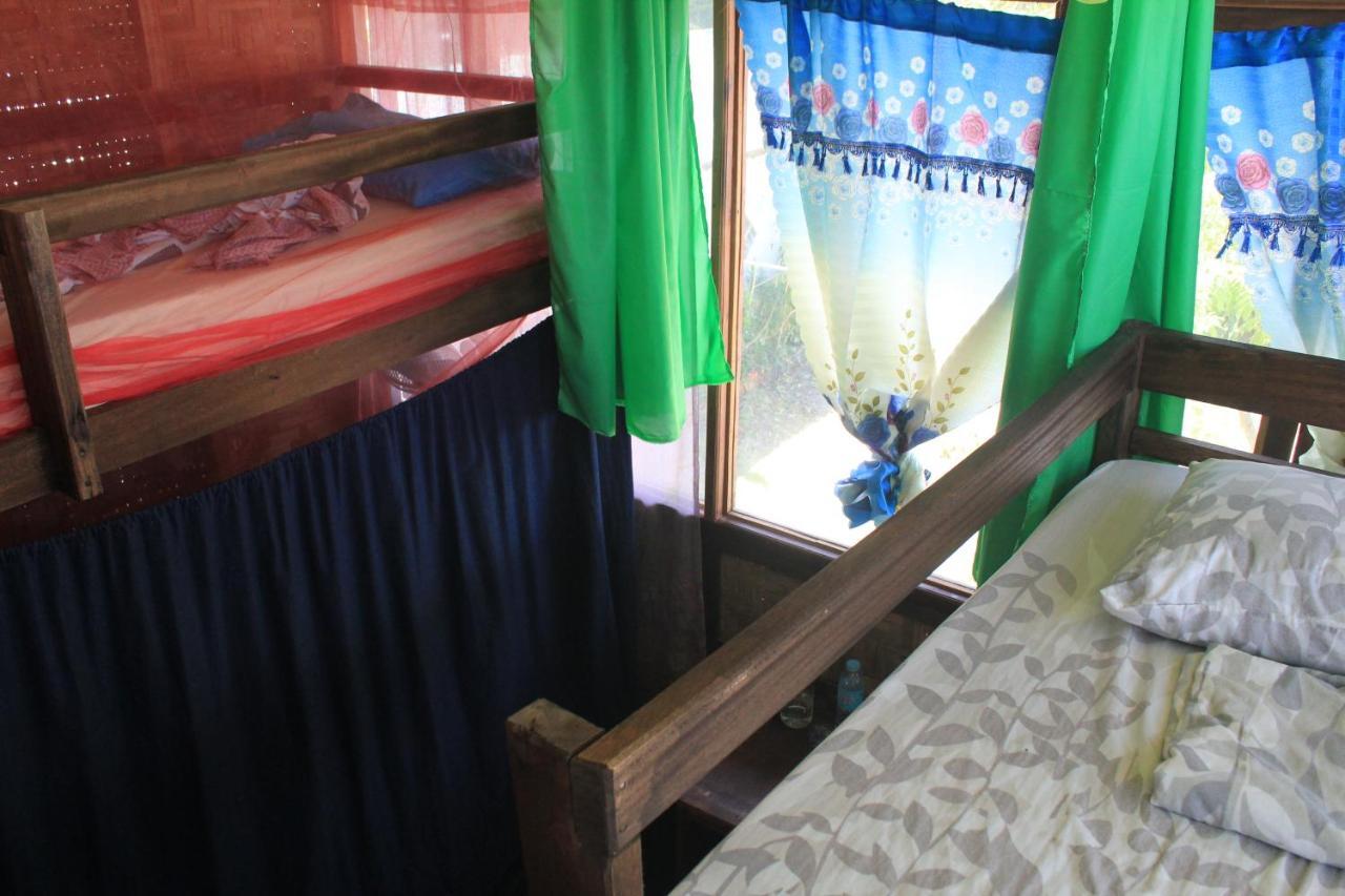 Footprints Homestay (Adults Only) General Luna  Extérieur photo
