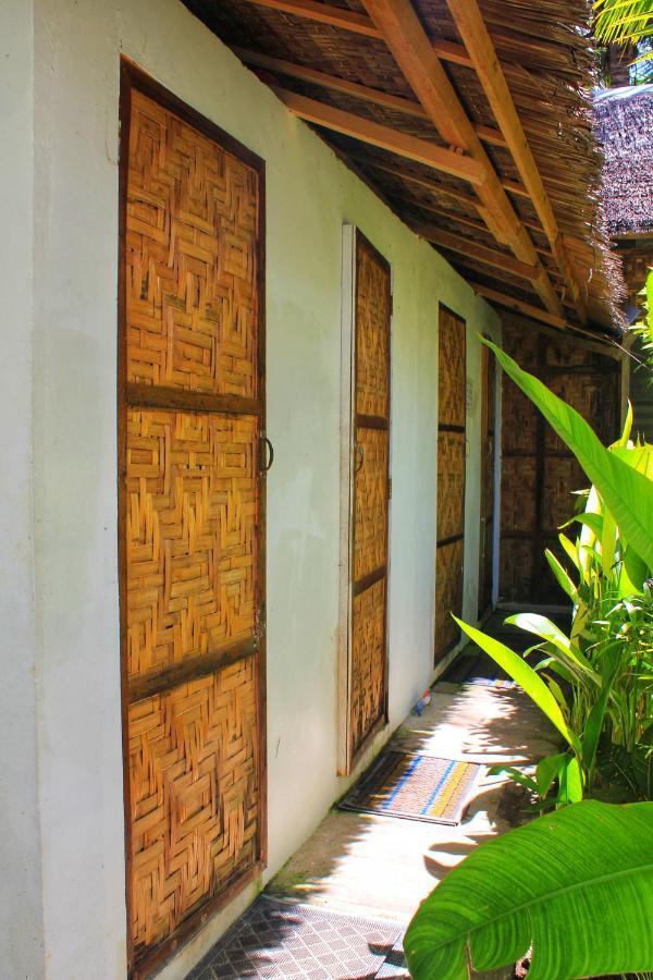 Footprints Homestay (Adults Only) General Luna  Extérieur photo