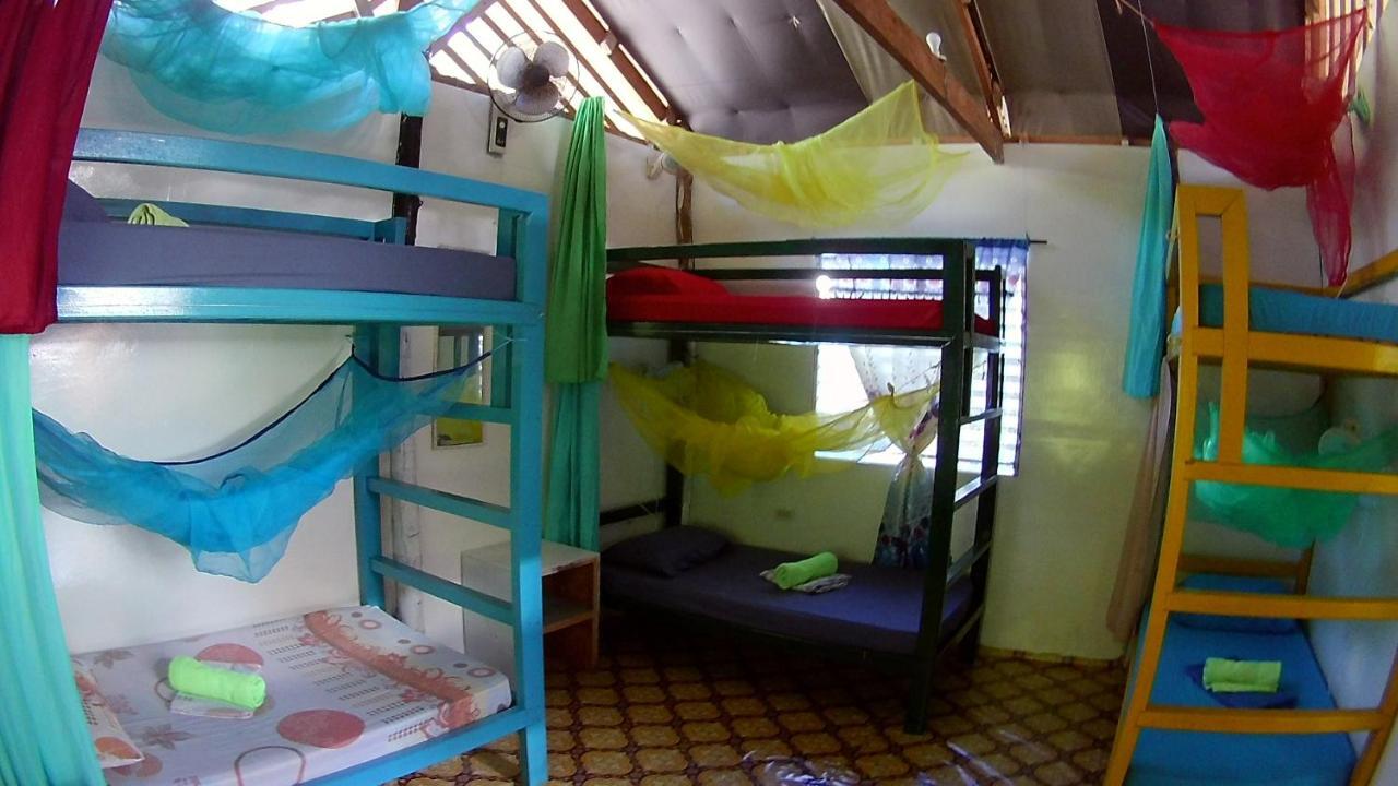 Footprints Homestay (Adults Only) General Luna  Extérieur photo